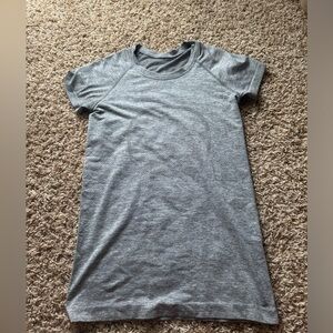 Lululemon swiftly tech size 6 in grey